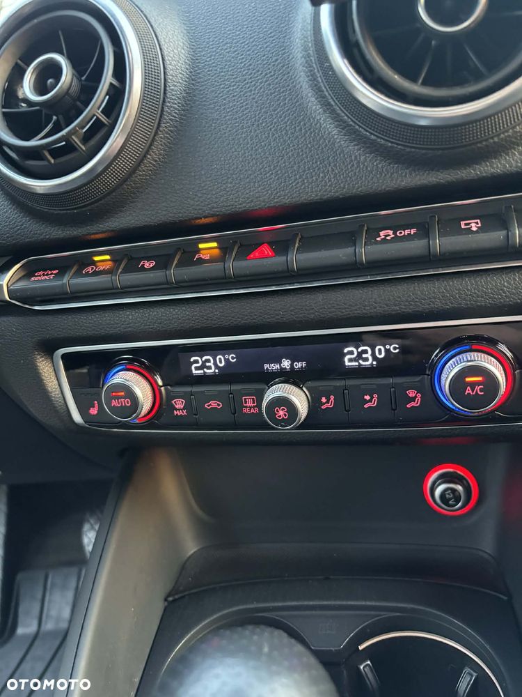 Audi A3 Sportback 2.0 TDI (clean diesel) quattro S tronic S line Sportpaket - 36