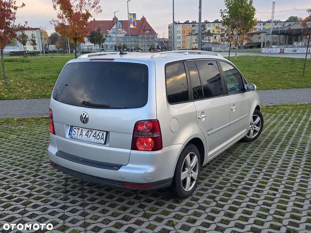 Volkswagen Touran 2008 photo 5