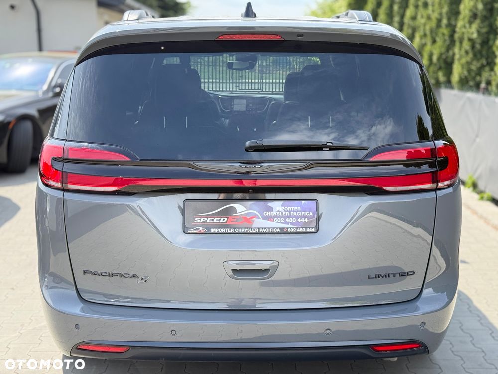 Chrysler Pacifica - 7