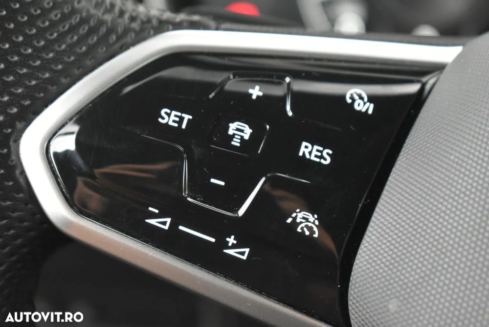 Volkswagen Touareg V6 TDI R-Style - 16