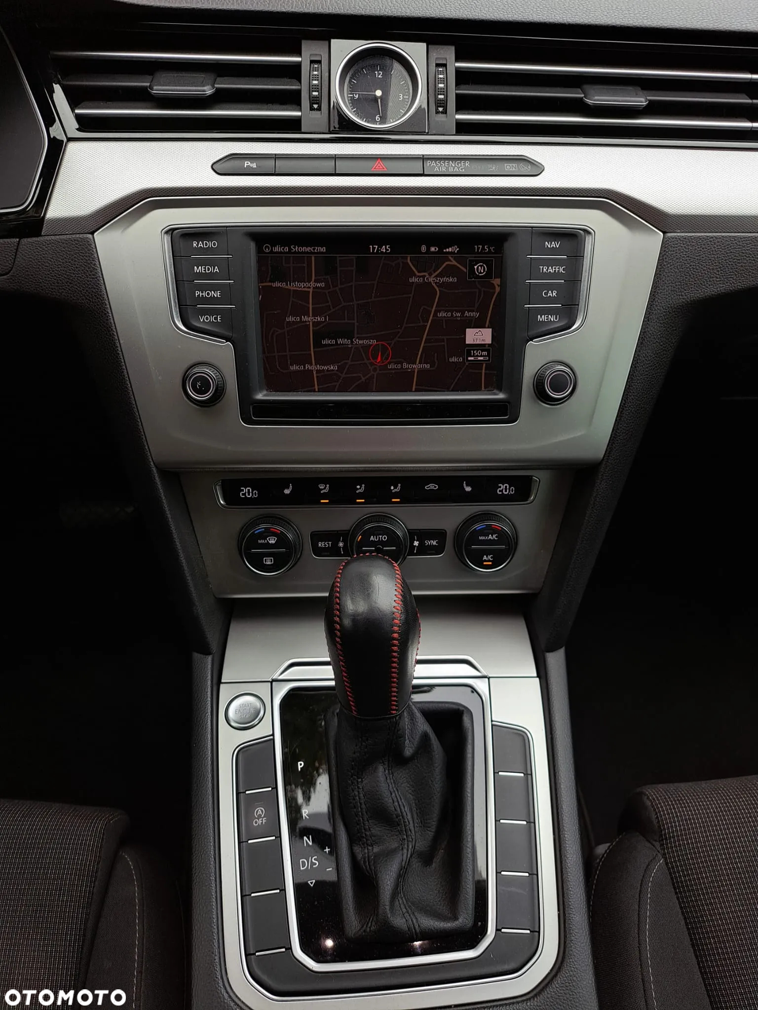 Volkswagen Passat Variant 1.6 TDI SCR DSG Business - 13