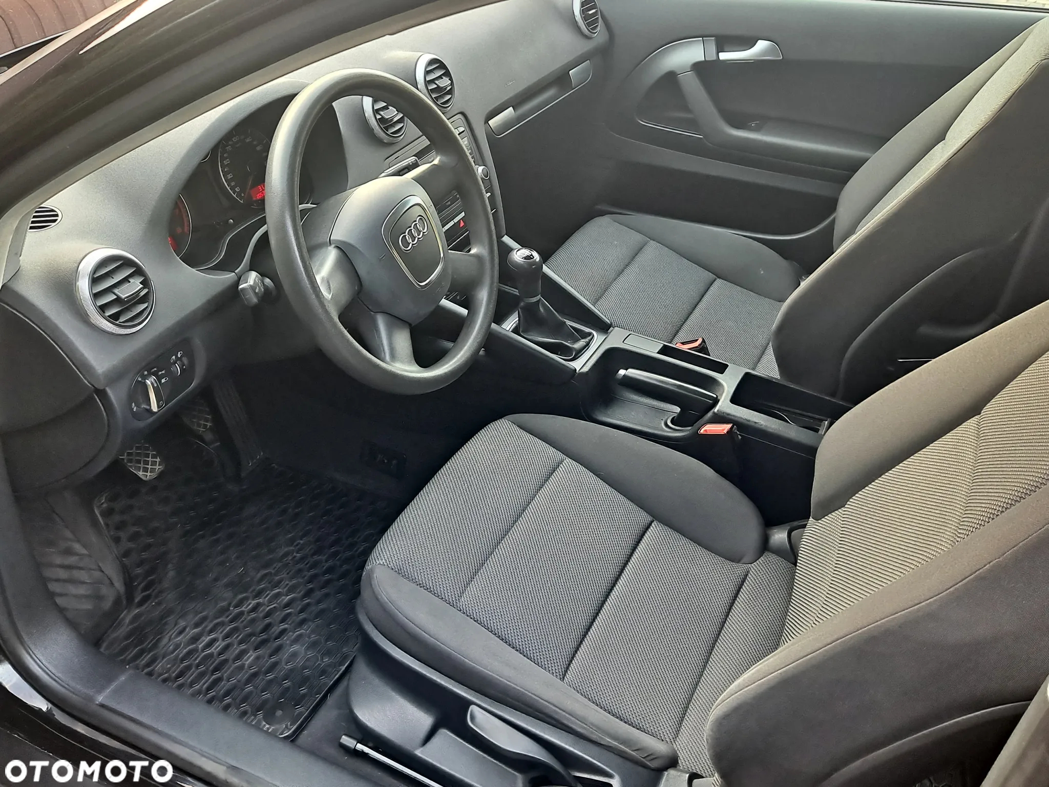 Audi A3 1.6 Attraction - 8
