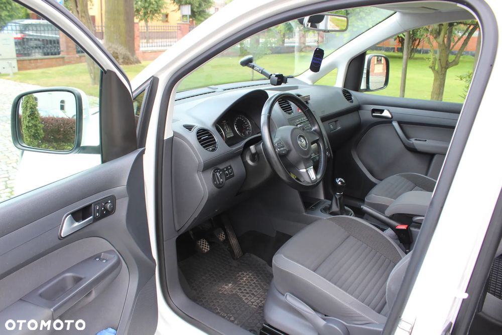 Volkswagen Caddy Trendline Mixt - 28