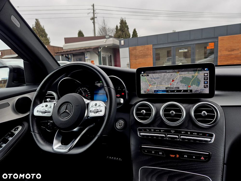 Mercedes-Benz GLC - 12