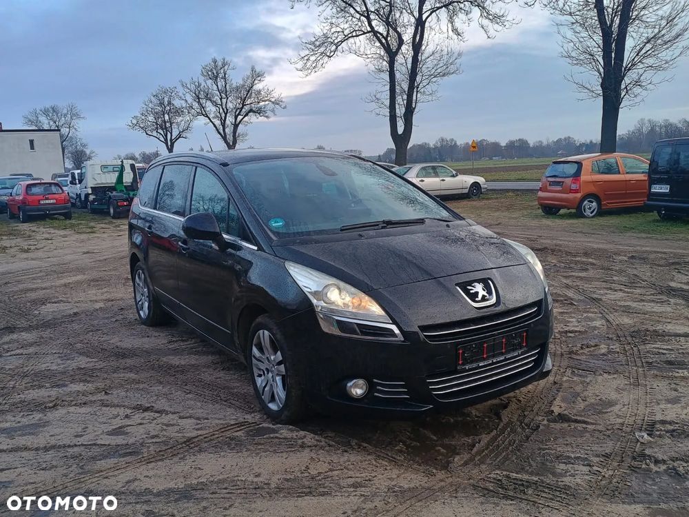 Peugeot 5008 HDI FAP 150 Family Plus - 1