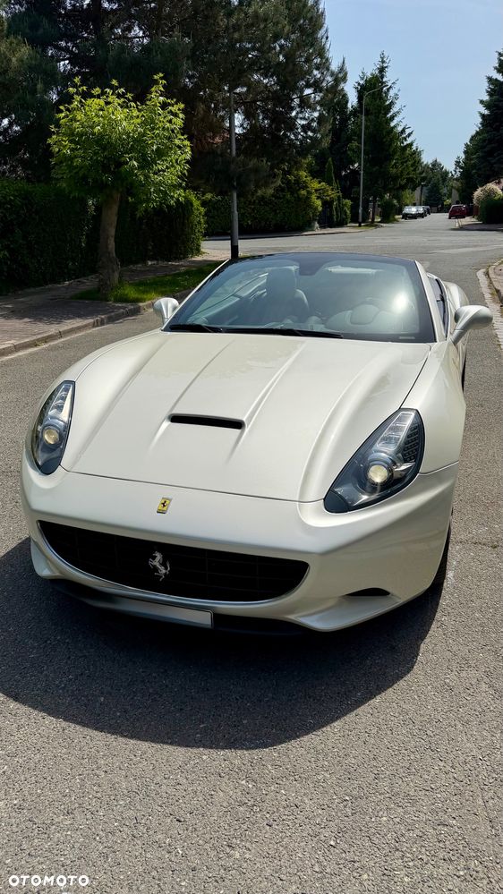 Ferrari California - 4