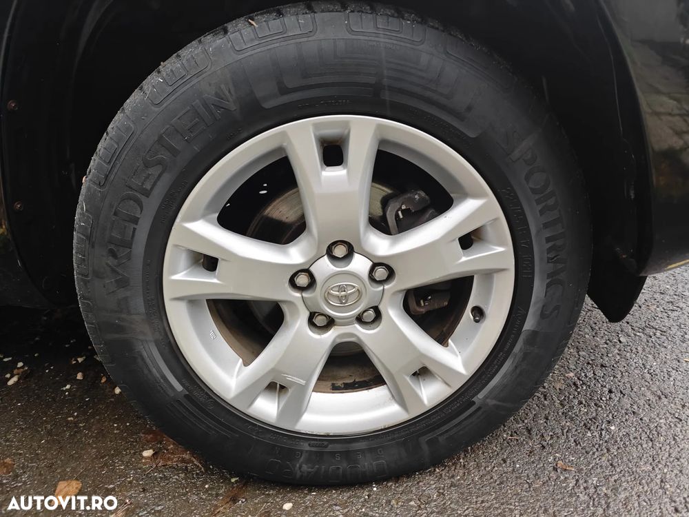 Toyota RAV4 2.2L D-CAT M/T Luxury - 16
