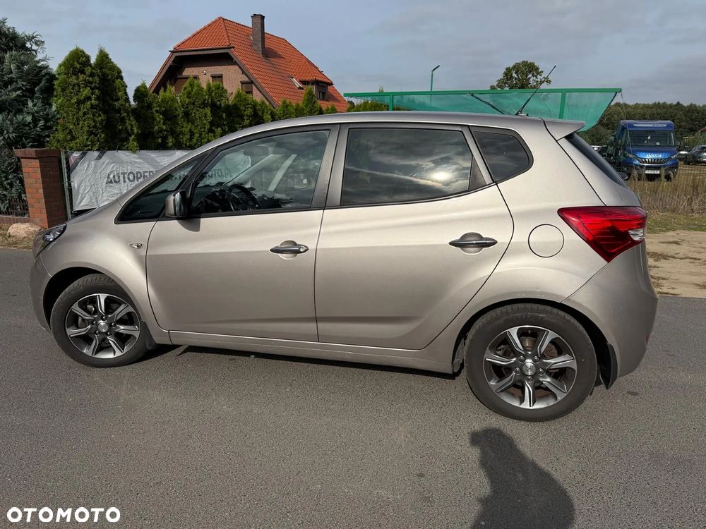 Hyundai ix20 1.6 Classic + - 6