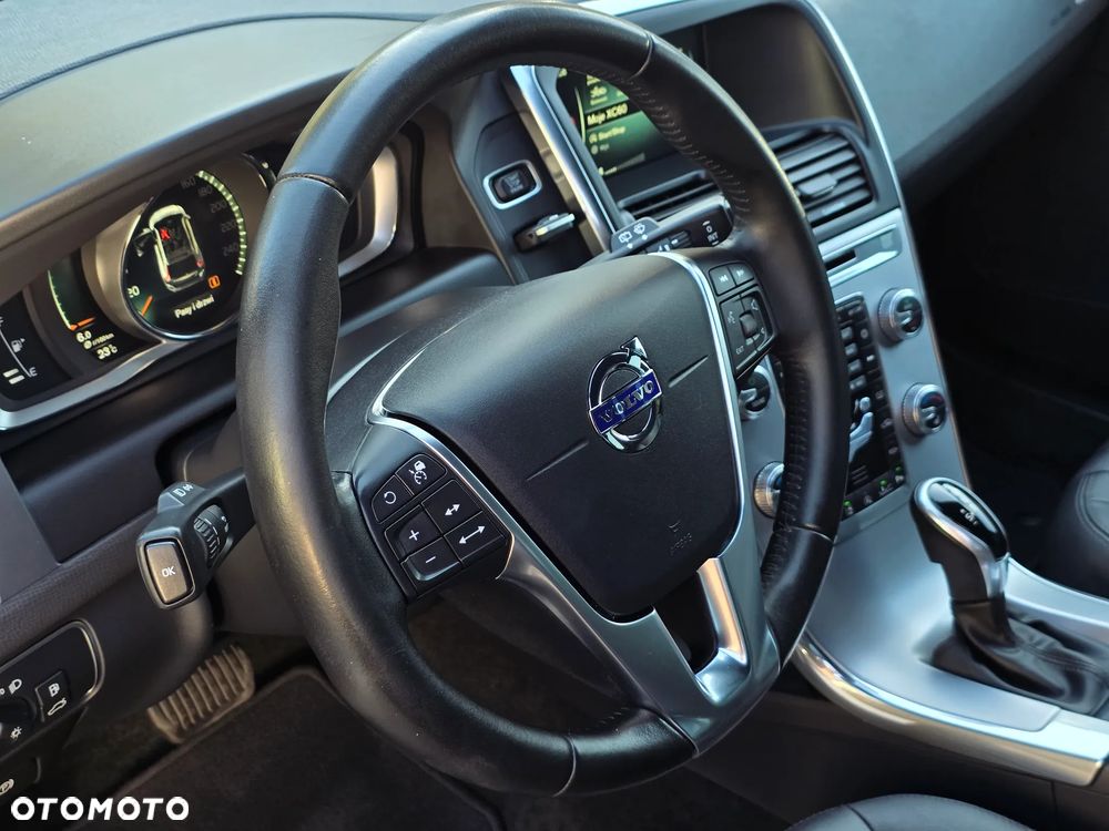 Volvo XC 60 D4 Geartronic Summum - 21