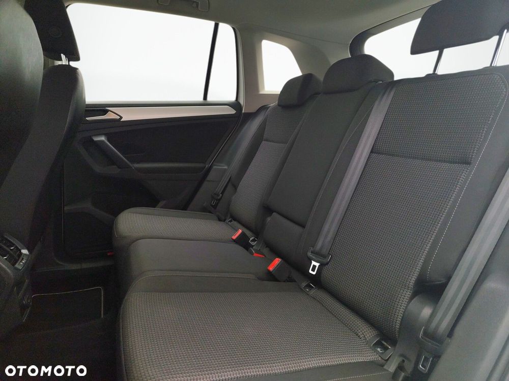 Volkswagen Tiguan - 13