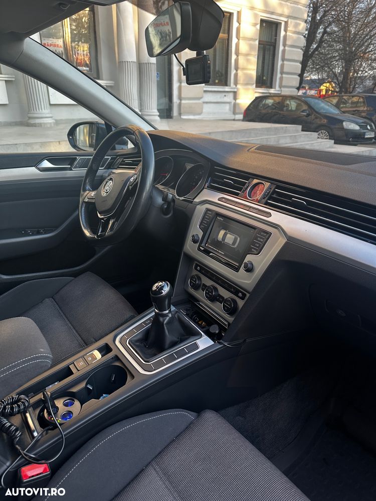 Volkswagen Passat 2.0 TDI Comfortline - 4