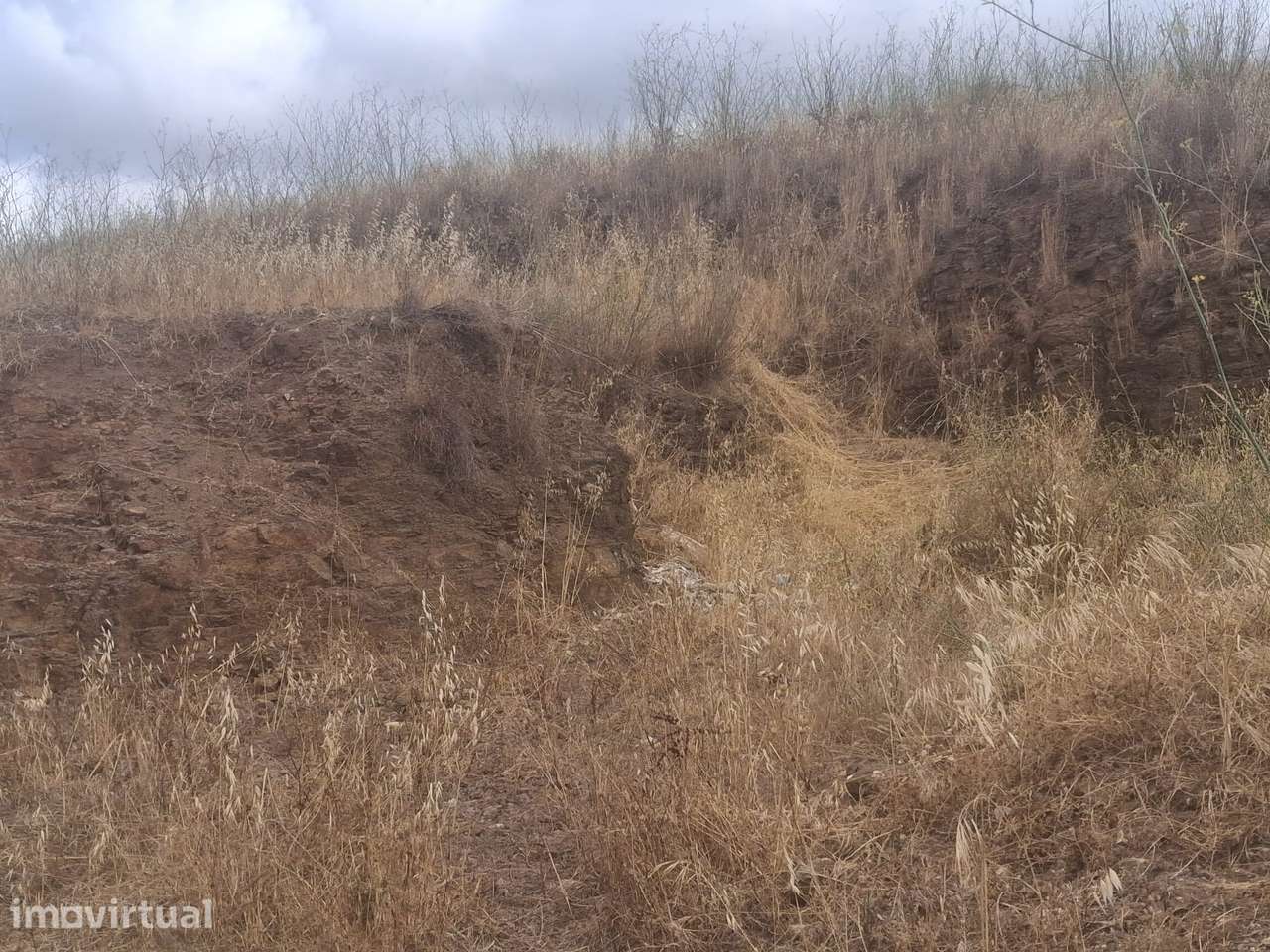 Terreno Urbano de 835m² em Loures com Acesso Pavimentado - Grande imagem: 4/8