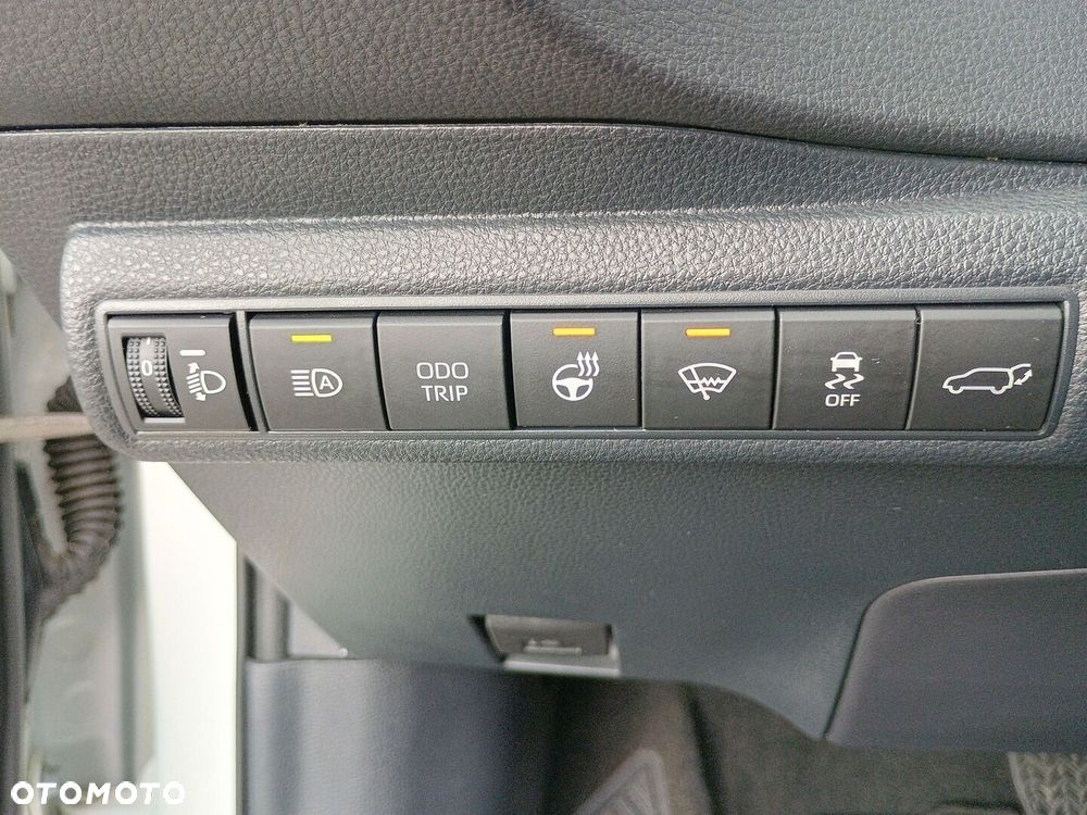 Toyota Corolla 1.8 Hybrid GR Sport - 24
