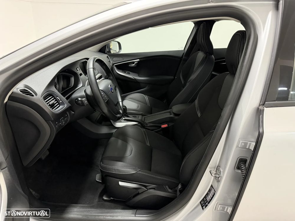 Volvo V40 D2 Geartronic Momentum - 11