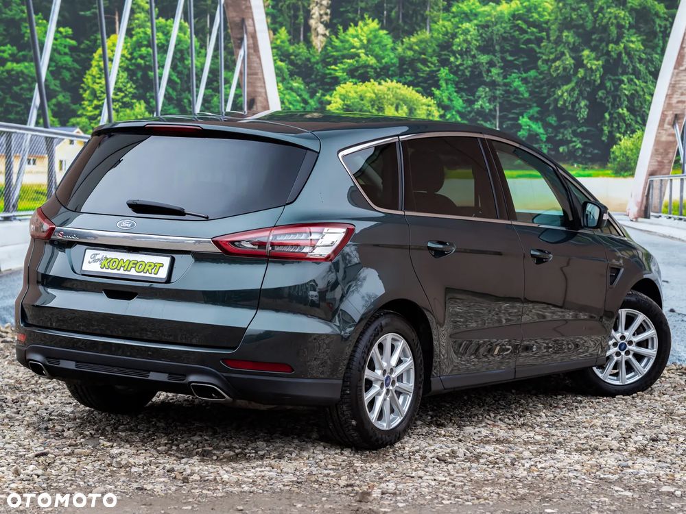 Ford S-Max - 12