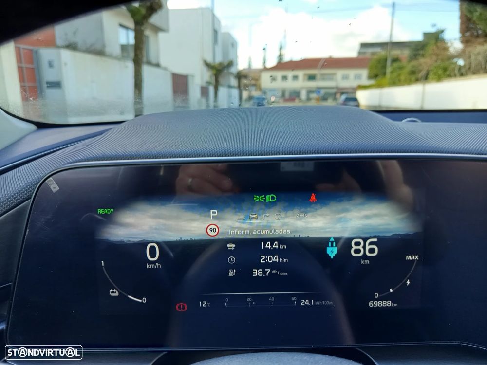 Kia Niro EV 64kWh Drive - 16