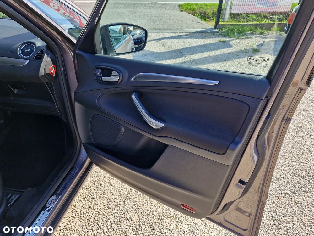 Ford S-Max - 22