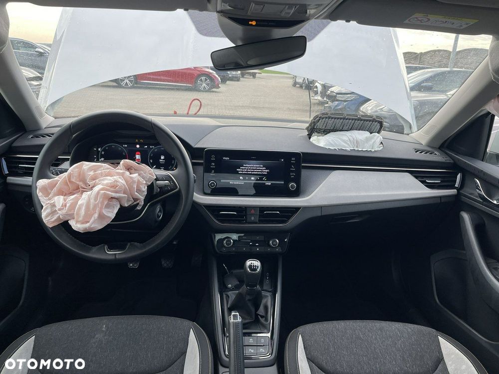 Skoda Kamiq 1.0 TSI Essence - 11