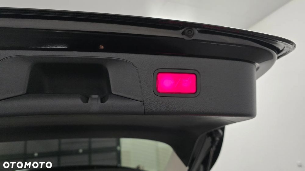 Mercedes-Benz GLC 300 de 4Matic 9G-TRONIC AMG Line Plus - 11