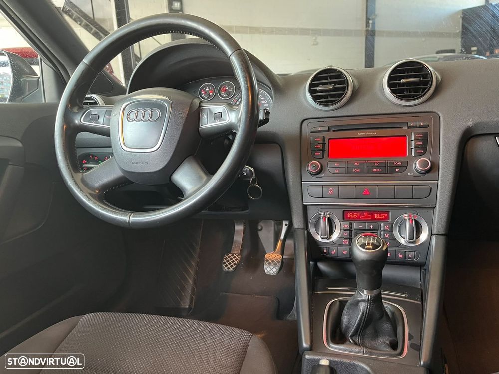 Audi A3 Sportback 1.6 TDI Attraction - 8