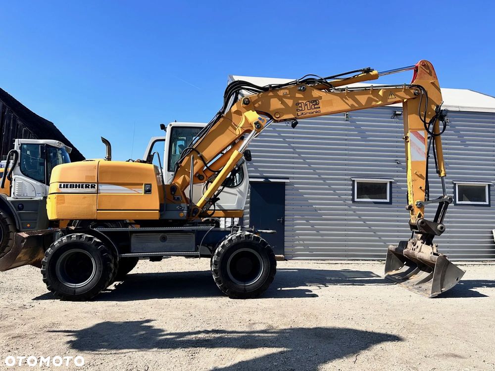Liebherr A 312 - 4
