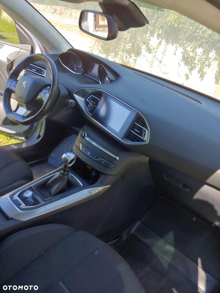 Peugeot 308 - 4