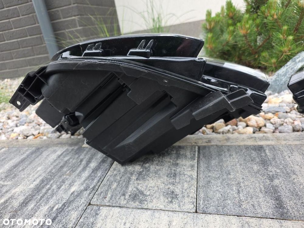 RENAULT CAPTUR II Lampy Kompletne Full Led 260608054R 260104095R Krótki Led - 10
