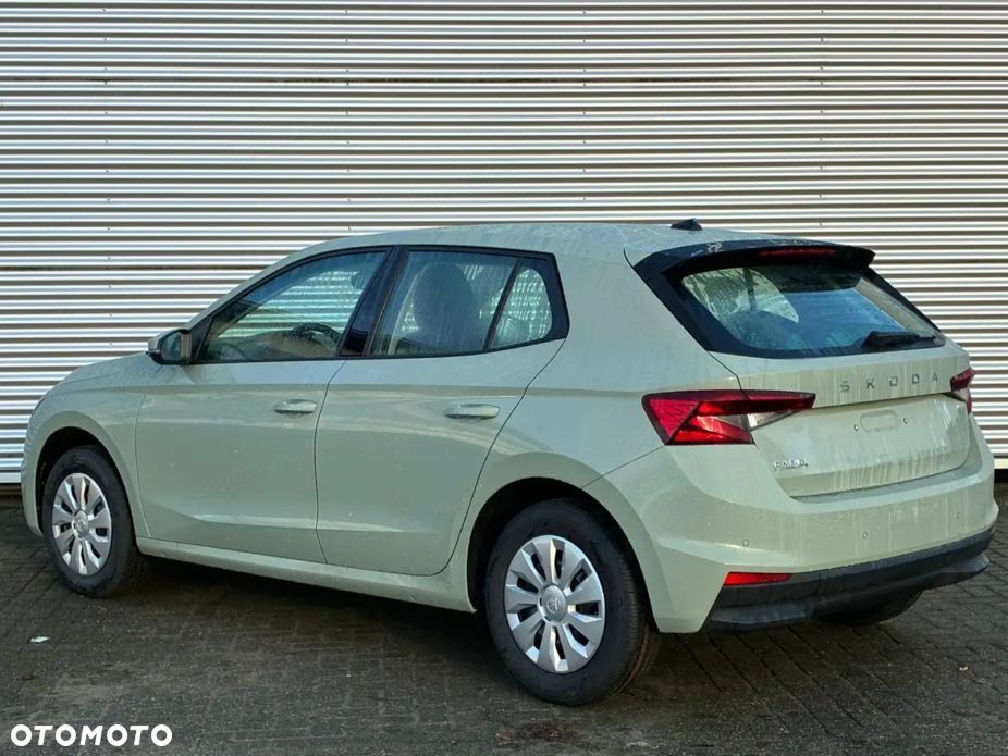 Skoda Fabia 1.0 Essence - 3