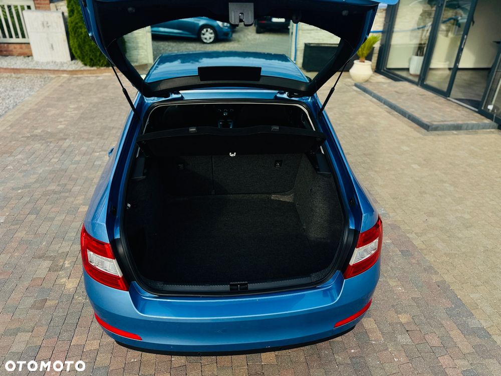 Skoda Octavia 1.6 TDI DPF Ambiente - 16
