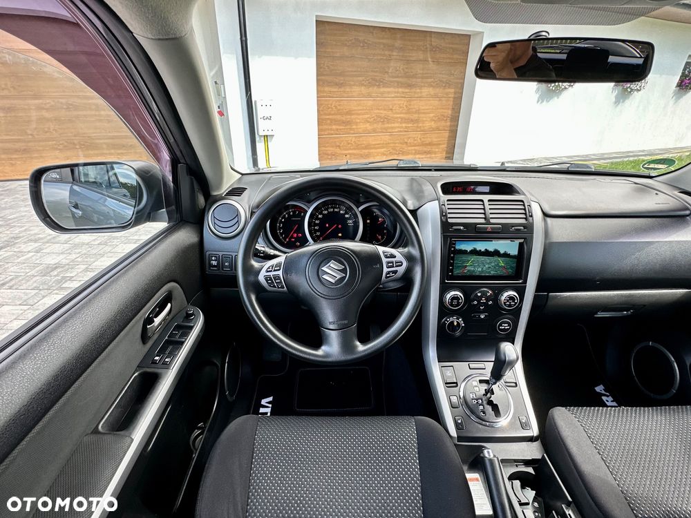 Suzuki Grand Vitara 2.0 Automatik Comfort + Family - 9