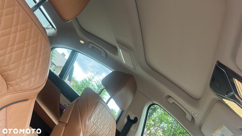 BMW Seria 7 750Li xDrive - 15