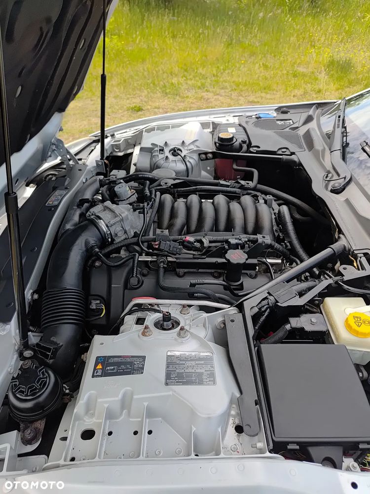 Jaguar XK 4.2 - 12