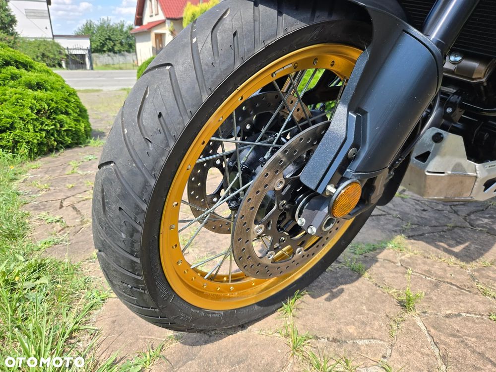 Suzuki V-STROM - 18