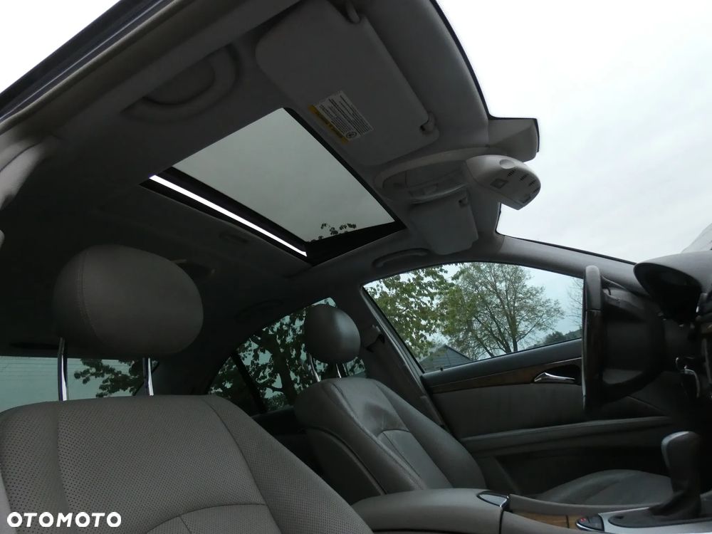 Mercedes-Benz Klasa E 320 T Avantgarde - 37