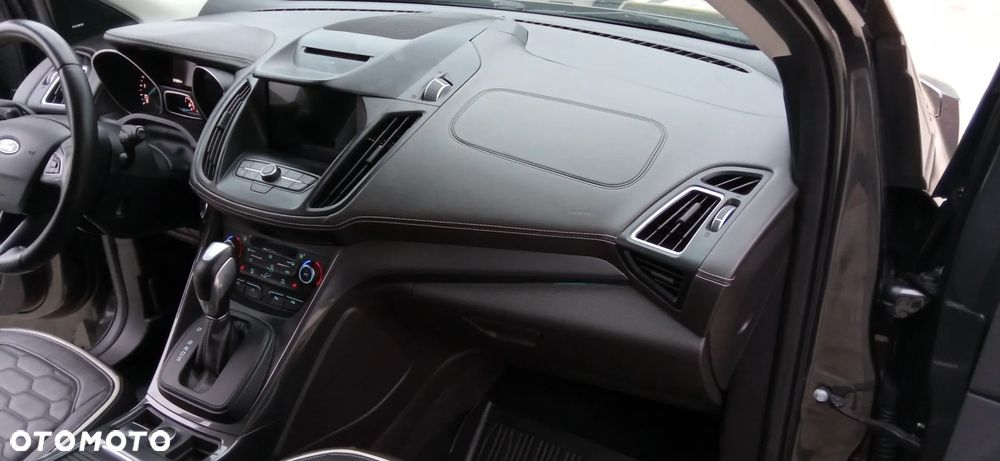 Ford Kuga 2.0 TDCi 4x4 Vignale - 21