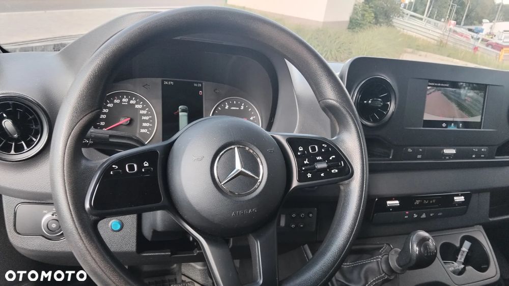 Mercedes-Benz SPRINTER - 18