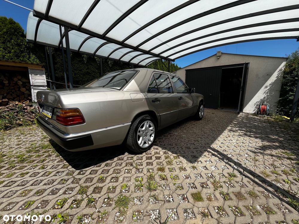 Mercedes-Benz W124 (1984-1993) - 2