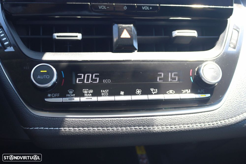 Toyota Corolla SD 1.8 Hybrid Luxury - 37