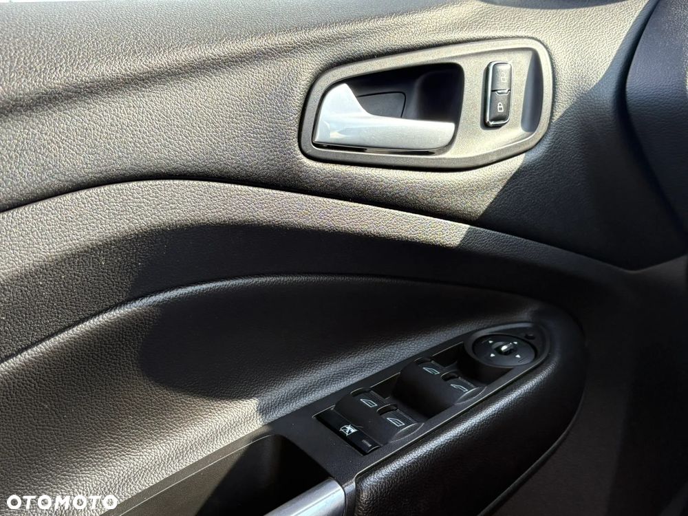 Ford Kuga 1.6 EcoBoost FWD Titanium ASS - 17