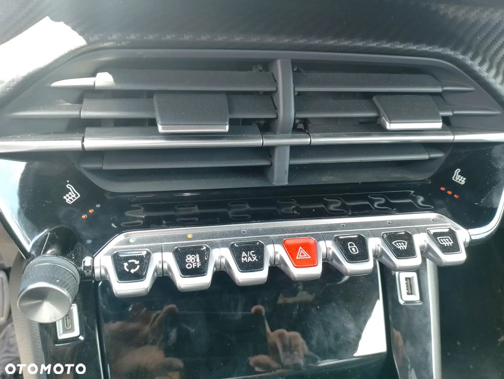Peugeot 2008 PureTech 130 GT - 4