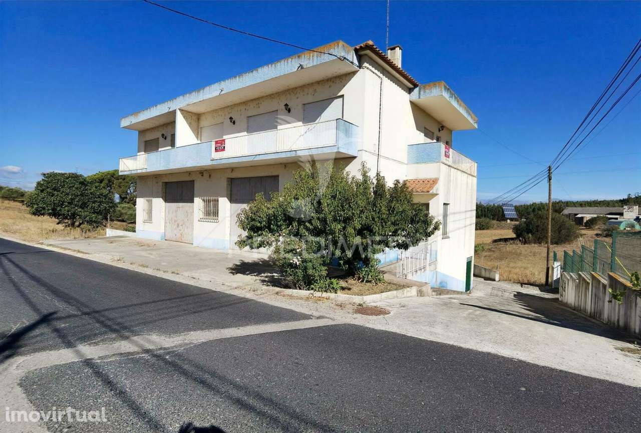 Moradia T7 Situada na Vila de Tremes- Santarém - Grande imagem: 3/40