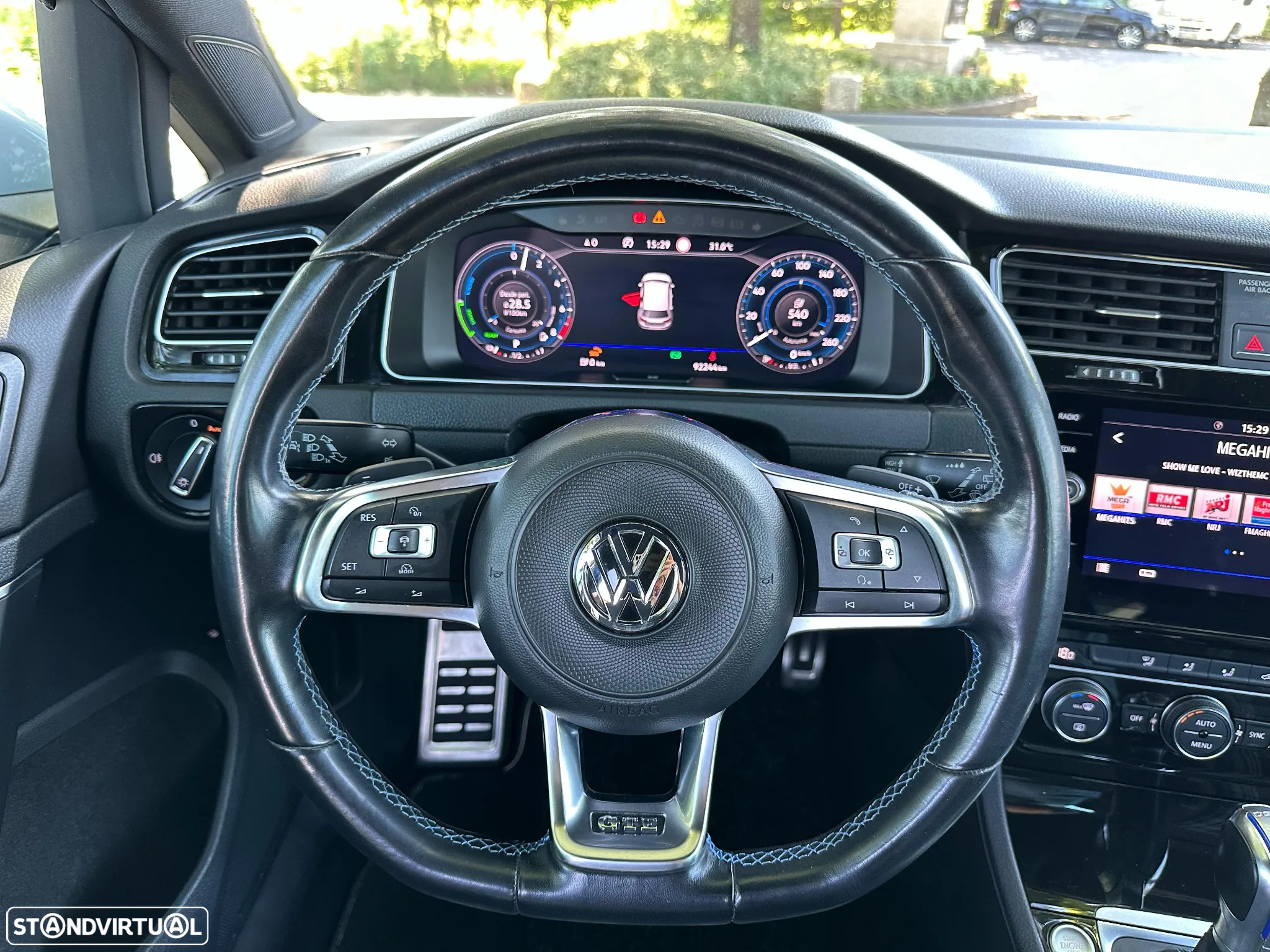 VW Golf 1.4 GTE Plug-in - 32