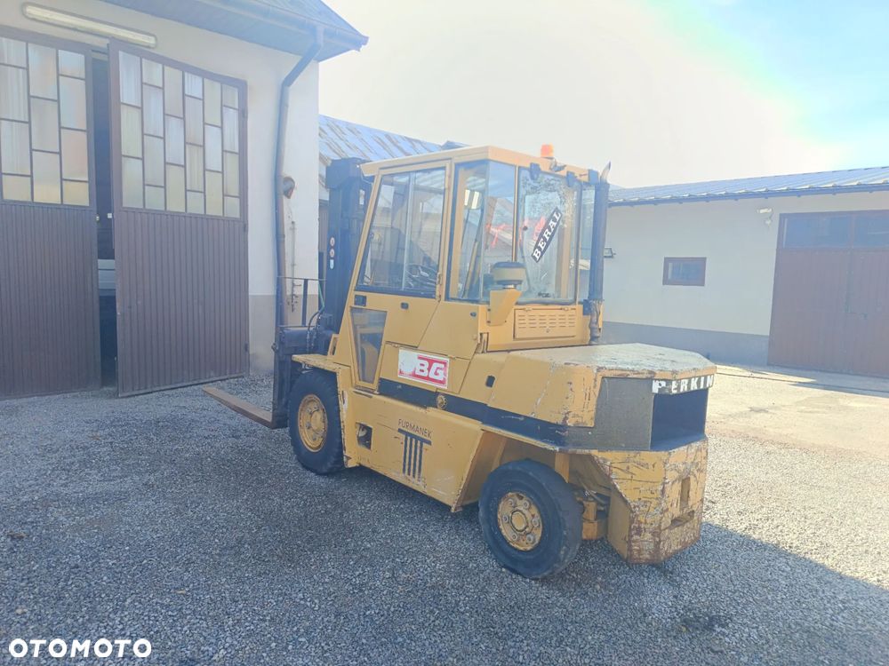 Caterpillar VG220F - 6