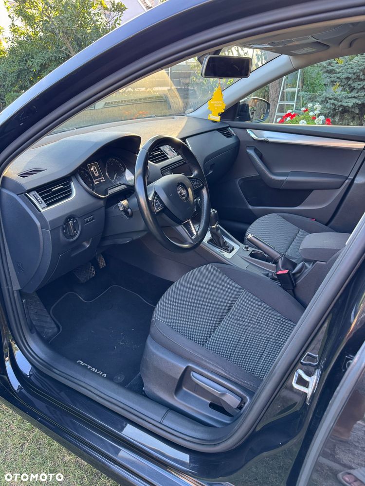 Skoda Octavia 1.6 TDI Active DSG - 6