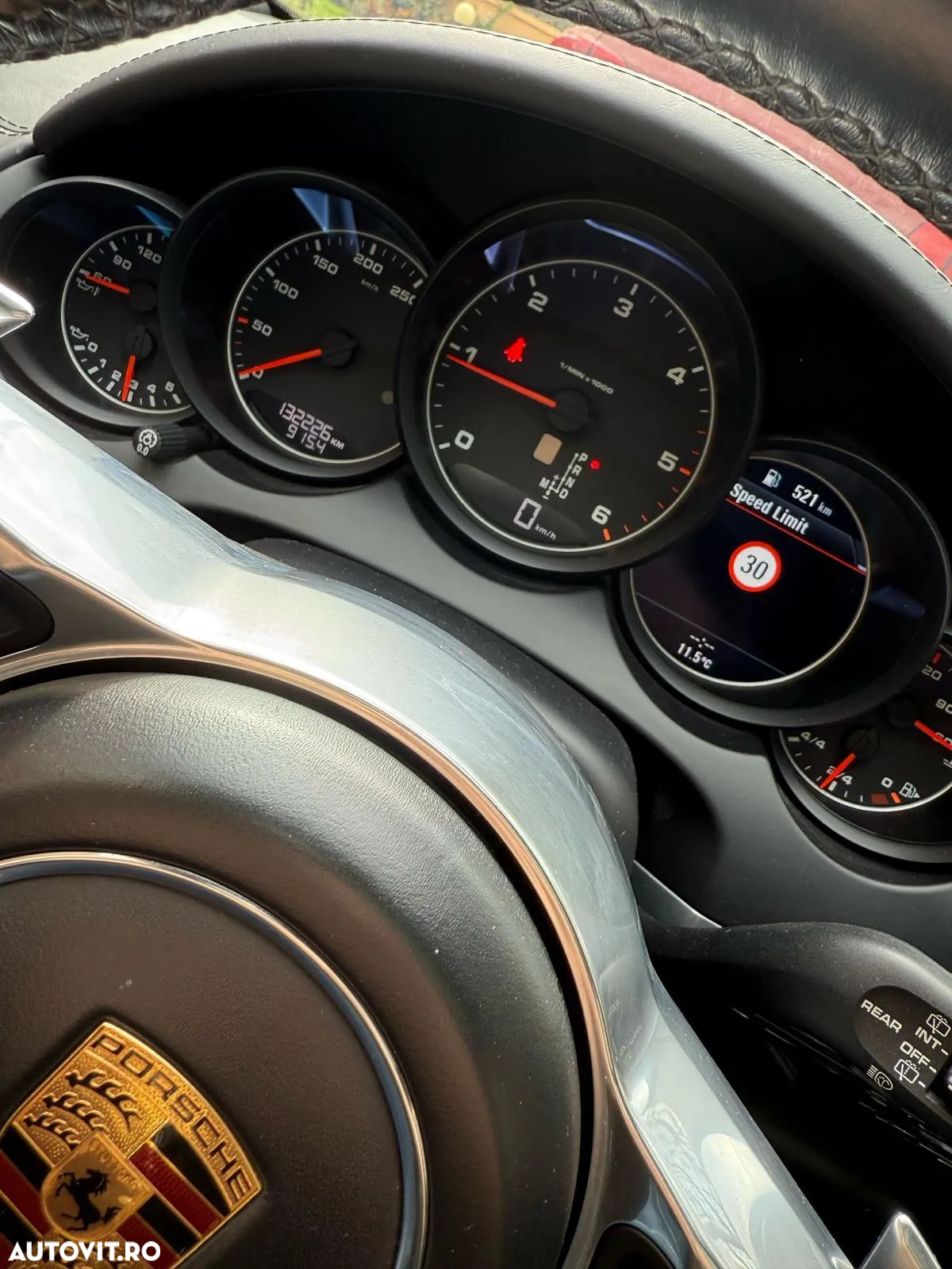 Porsche Cayenne - 8