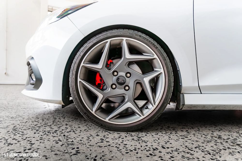 Ford Fiesta 1.5 EcoBoost ST - 6