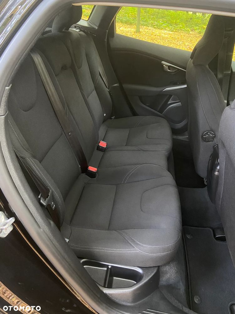 Volvo V40 - 9