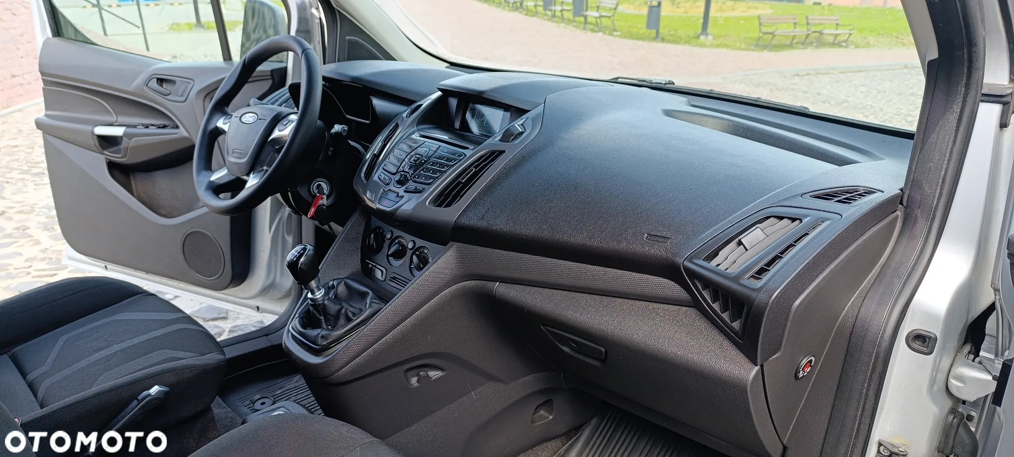 Ford Tourneo Connect - 16