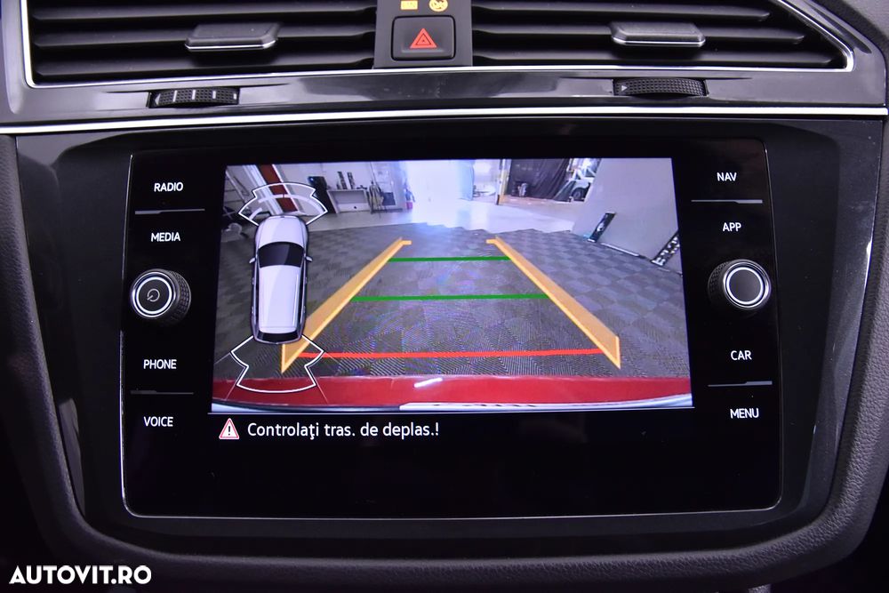 Volkswagen Tiguan - 23