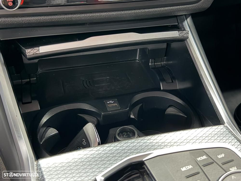 BMW 330 e Aut. M Sport - 30